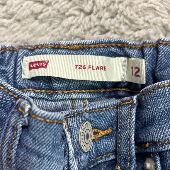 Levi's Kids Blue Jeans and Top - Picture 4 of 6
